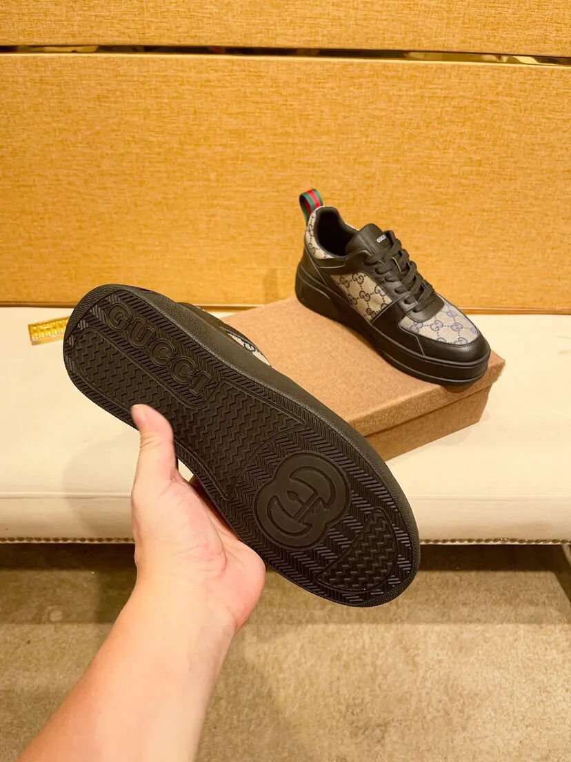 Factory price 440 [Gucci] Gucci's latest casual Korean-style men's shoes, new autumn and winter design, perfect workmanship, cabinet quality, upper: cowhide material, leather lining; soft and comfortable, rubber outsole ultra-light, wear-resistant, simple, versatile fashion men's shoes, color optional, size 38--44